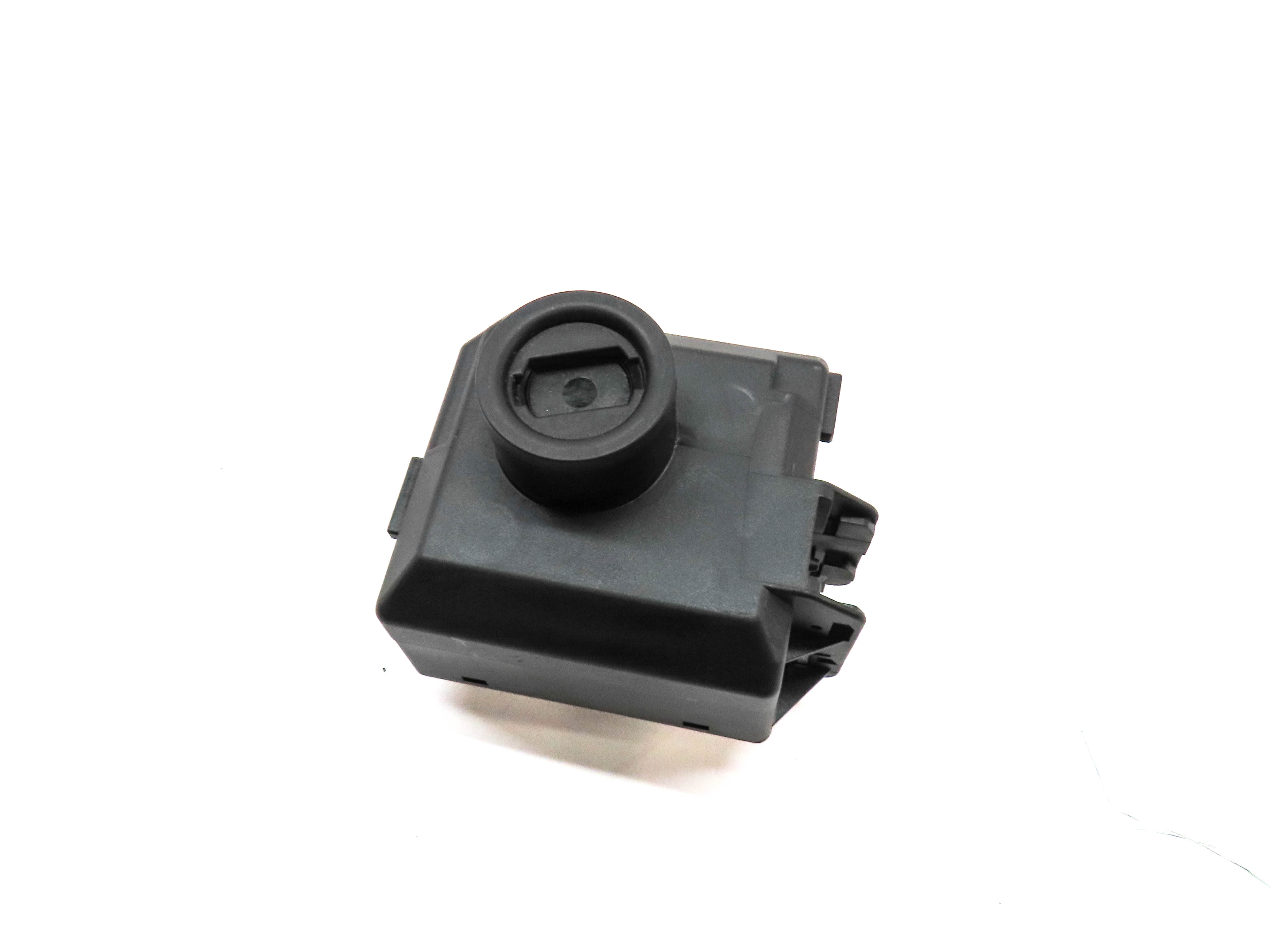 2016-2017 MERCEDES B250 CLA GLA (C117 W242 X156) IGNITION SWITCH MODULE — exact item pictured
